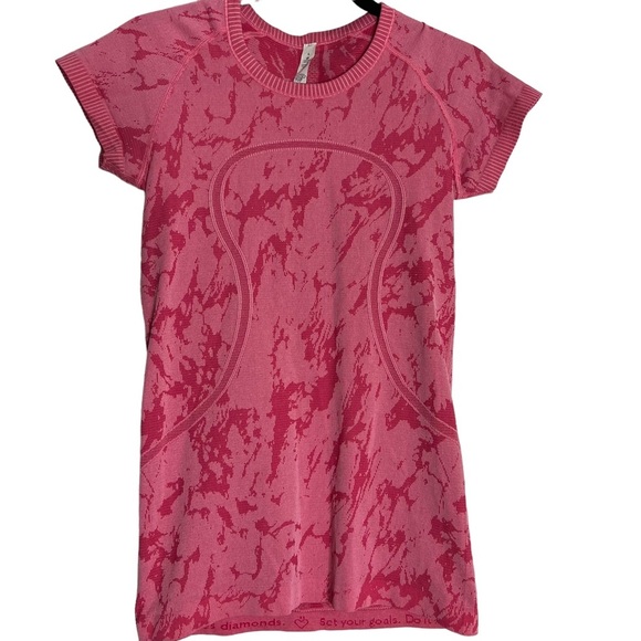 Lululemon Short-Sleeve Running Shirt - Picture 3 of 6